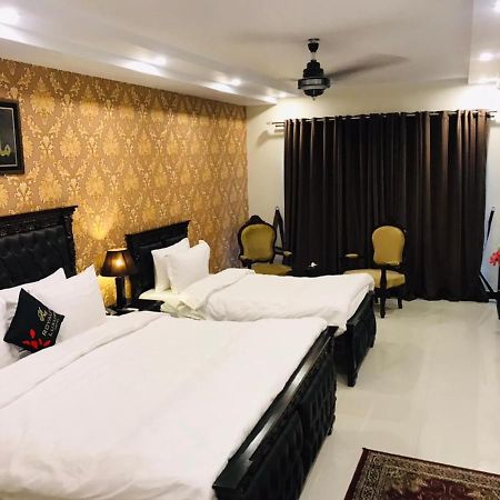 Royaute Luxury Hotel Sialkot Eksteriør bilde