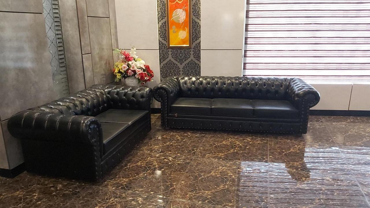 Royaute Luxury Hotel Sialkot Eksteriør bilde